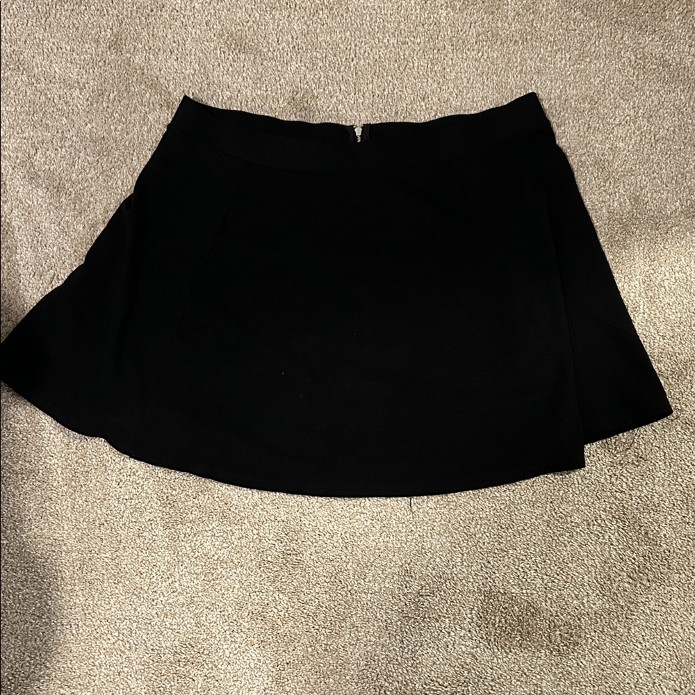 H&M Black Circle Skater Mini Skirt with Back Zip